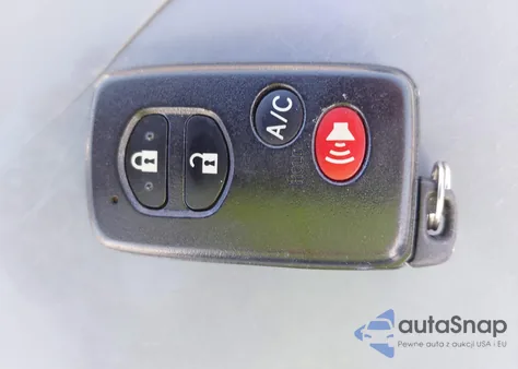 2011 Toyota Prius Four from USA, damaged, VIN JTDKN3DU4B1357154